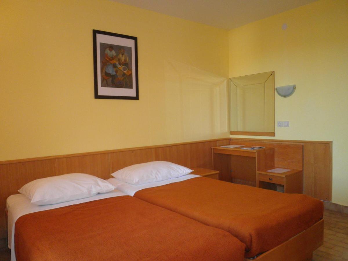 Hotel Zora Pavilions Primošten Esterno foto