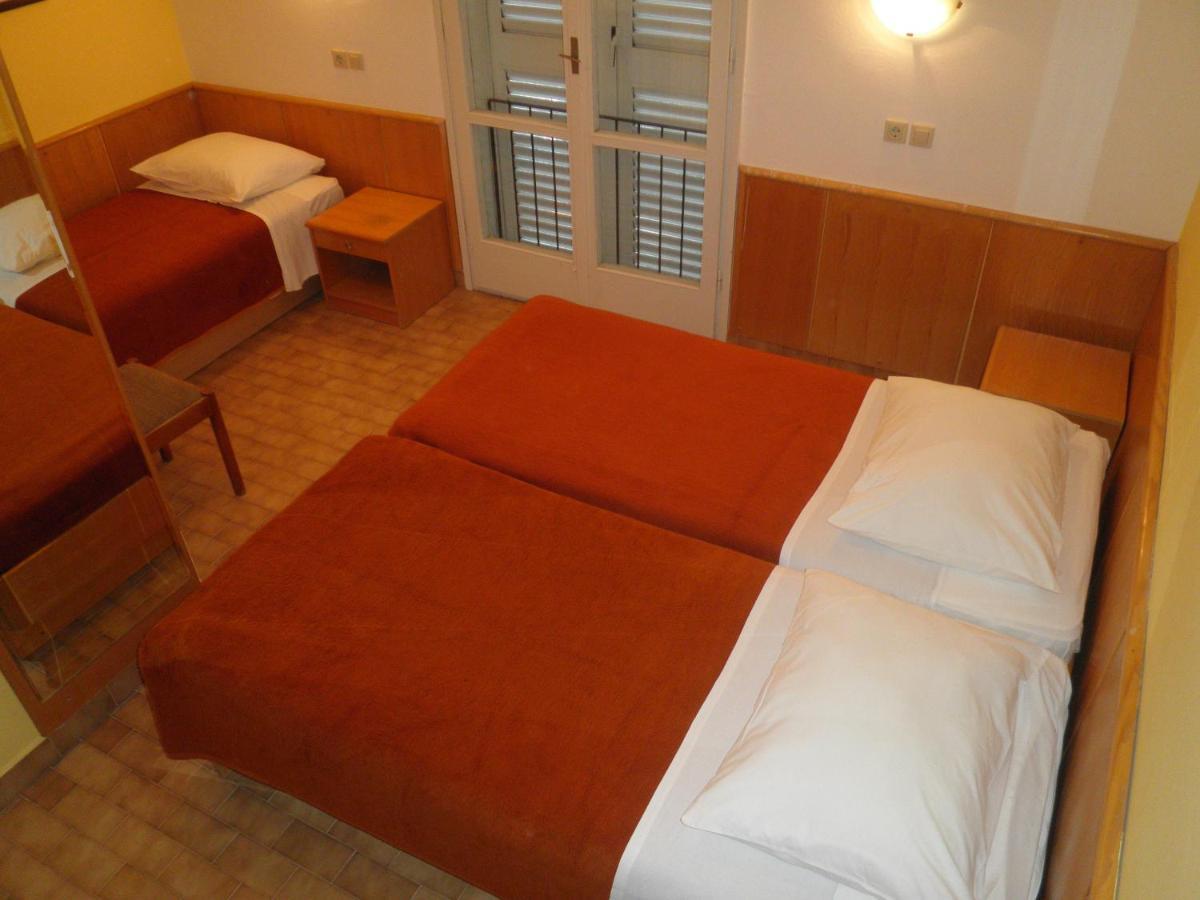 Hotel Zora Pavilions Primošten Esterno foto