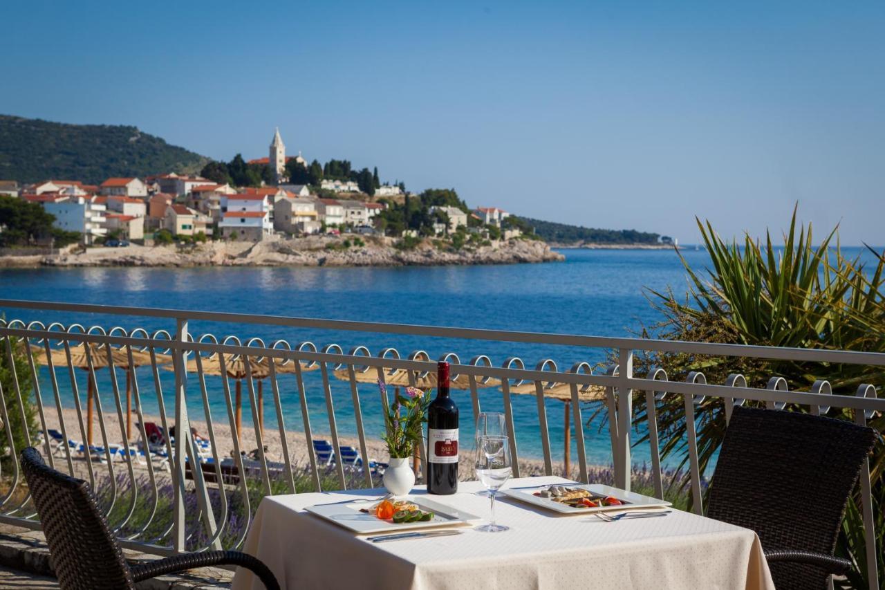 Hotel Zora Pavilions Primošten Esterno foto