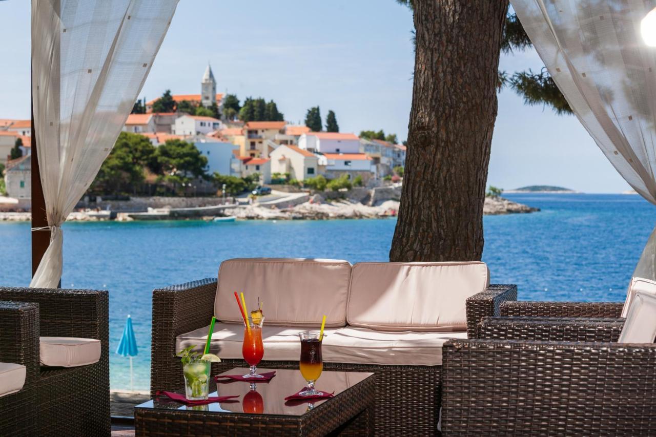 Hotel Zora Pavilions Primošten Esterno foto